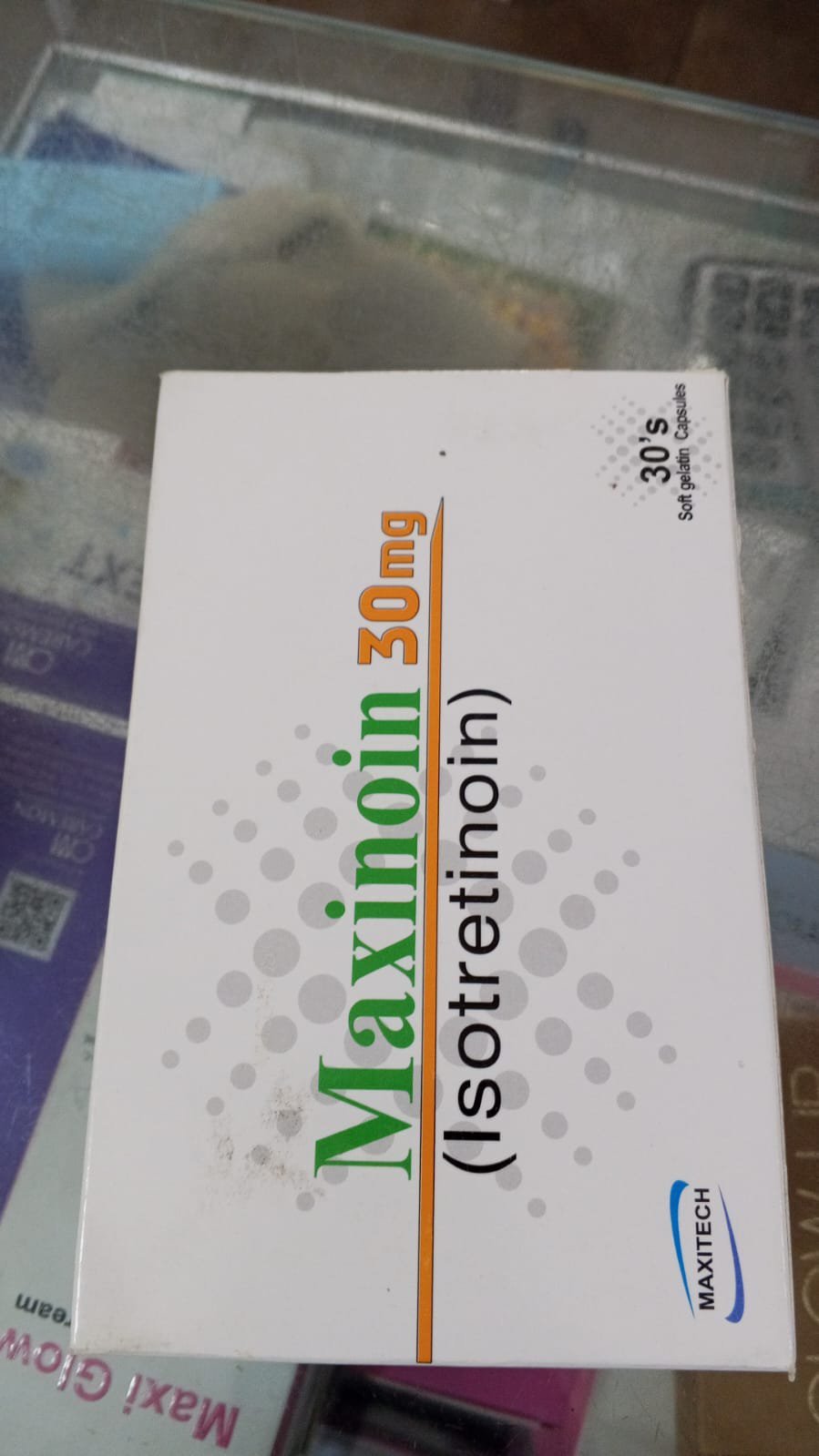 Maxinoin 30mg isotretinoin tablet